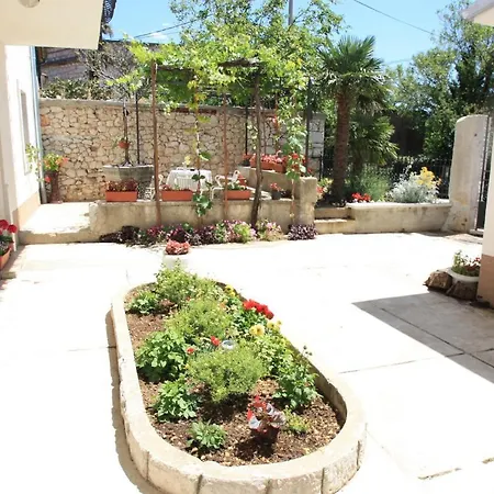 Appartement Brnic 2 *